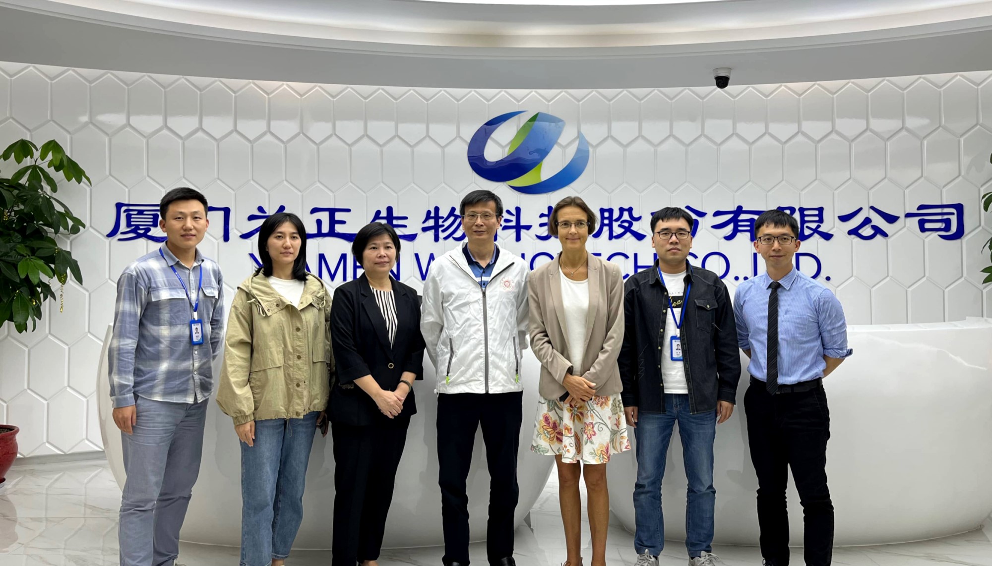 比利时驻广州领事馆及厦门贸促会领导莅临为正生物考察交流 (3).jpg